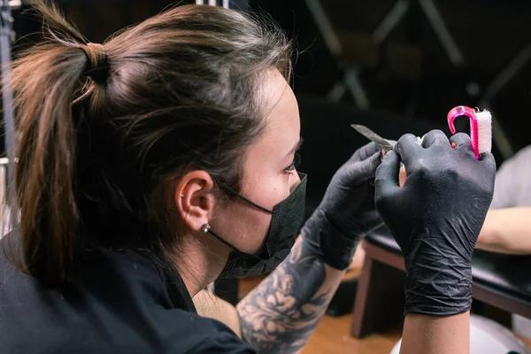 How to Choose the Right Tattoo and Piercing Studios Near You