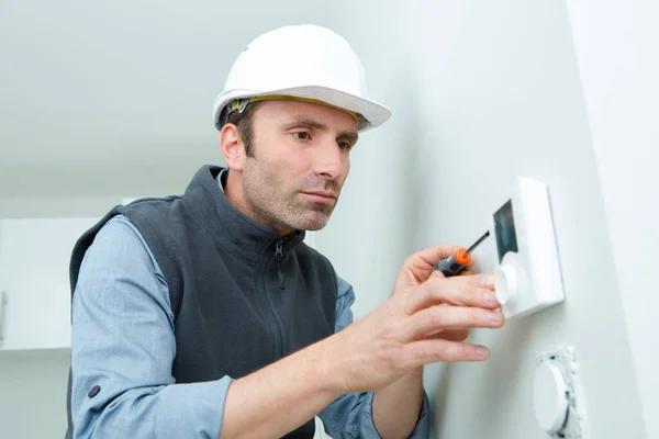 Skilled Electrician Charlotte Team for Modern Electrical Work