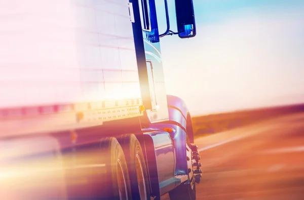 Expert Solutions Offered by a Toronto Trucking Company Today
