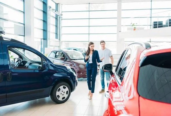 What to Look for When Visiting a Car Dealership in Newton