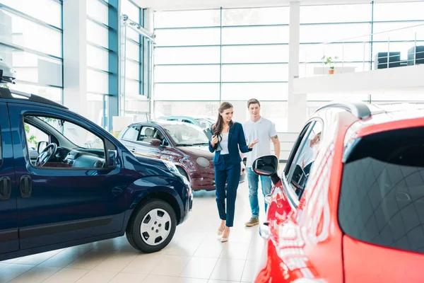 What to Look for When Visiting a Car Dealership in Newton